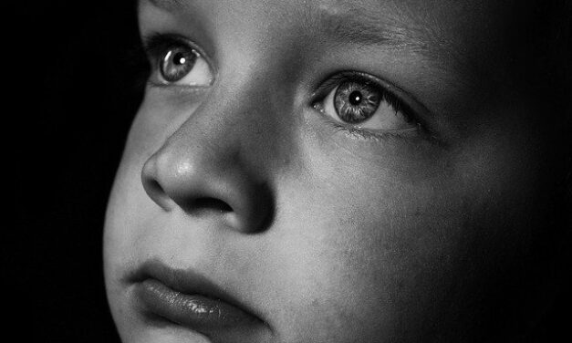YOUR DAILY BETRAYAL – Wednesday 13th October 2021 – ”Kids sell” – not just tat but also COP26